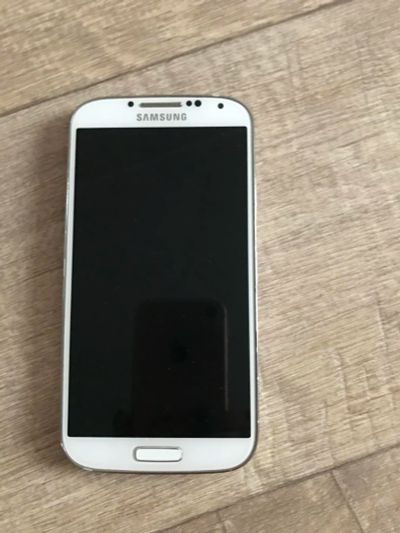 Лот: 9053947. Фото: 1. Samsung galaxy s4. Смартфоны