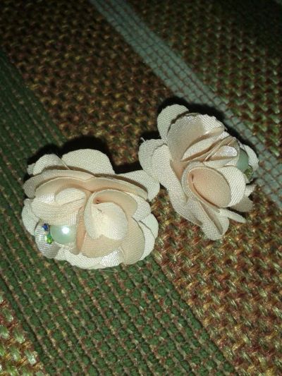 Лот: 3473583. Фото: 1. Серьги-розочки с жемчугом. Серьги, каффы