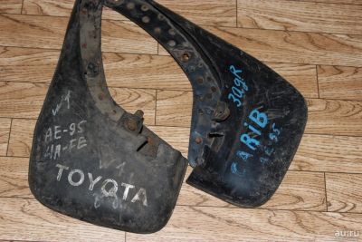 Лот: 9268159. Фото: 1. Брызговики заднии Toyota Carib... Кузов