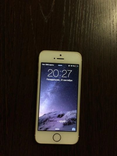 Лот: 6142513. Фото: 1. iphone 5s gold. Смартфоны