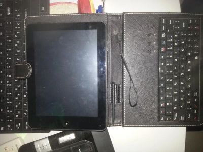 Лот: 4472001. Фото: 1. ipad 2 (не рабочий) + кожанный... Планшеты