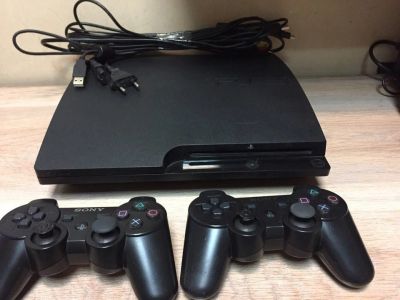 Лот: 9769031. Фото: 1. Продам игровую консоль Sony PlayStation... Игровые приставки, консоли