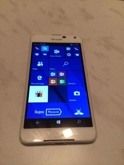 Лот: 11360114. Фото: 1. Microsoft Lumia 650 dual sim. Смартфоны