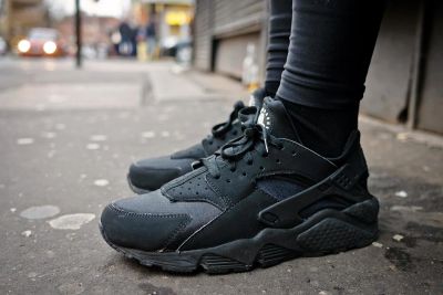 Лот: 11240899. Фото: 1. Кроссовки Nike Huarache. Кеды, кроссовки, слипоны