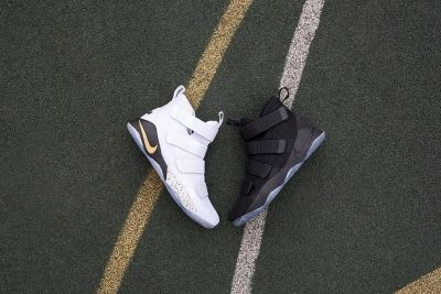 Лот: 14342984. Фото: 1. Купить Кроссовки Nike Lebron 11... Кеды, кроссовки, слипоны