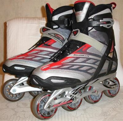Лот: 985021. Фото: 1. Роликовые коньки Rollerblade Astro... Роликовые коньки, скейтборды, самокаты