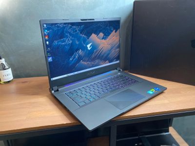 Лот: 21591038. Фото: 1. Aorus 15 9KF 15,6"IPS 360Hz/RTX4060... Ноутбуки