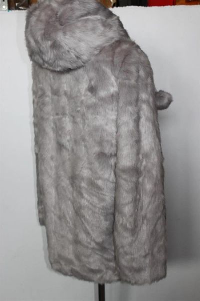 Лот: 3096643. Фото: 1. Шуба искусственная (артикул-622543... Верхняя одежда