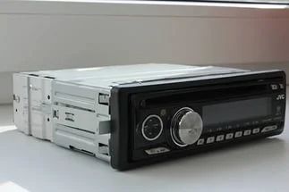 Лот: 7369455. Фото: 1. JVC KD-G427 Автомагнитола CD/MP3. Автомагнитолы