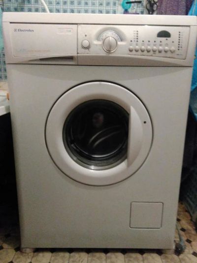 Лот: 10124096. Фото: 1. Стиральная машина Electrolux EWS... Стиральные машины