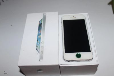 Лот: 8892845. Фото: 1. Iphone 5. Смартфоны