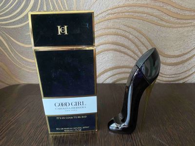 Лот: 19686645. Фото: 1. Туалетная вода Carolina Herrera... Женская парфюмерия