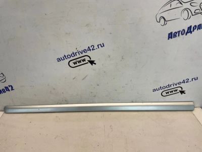 Лот: 21702842. Фото: 1. молдинг двери Toyota Corolla ZZE121L. Двигатель и элементы двигателя