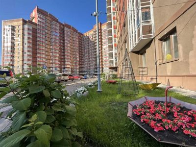 Лот: 20564523. Фото: 1. 1-комнатная квартира на ул. Калинина... Квартиры, студии