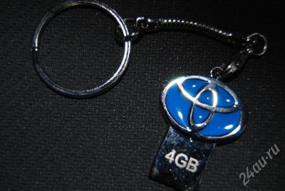 Лот: 286733. Фото: 1. Флэшка 4Gb Toyota. Другое (периферия)