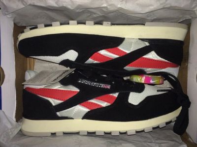 Лот: 6277847. Фото: 1. Кроссовки Reebok Classic. Кеды, кроссовки, слипоны