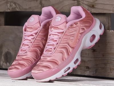 Лот: 11393025. Фото: 1. Кроссовки Nike Air Max Plus TN... Кеды, кроссовки, слипоны