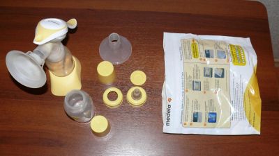 Лот: 4871322. Фото: 1. Молокоотсос Medela ручной Б/У. Всё для кормления