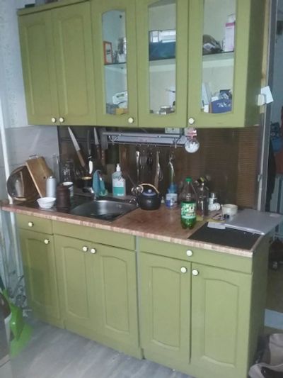 Лот: 9559038. Фото: 1. Кухня с раковиной и смесителем... Кухонные гарнитуры
