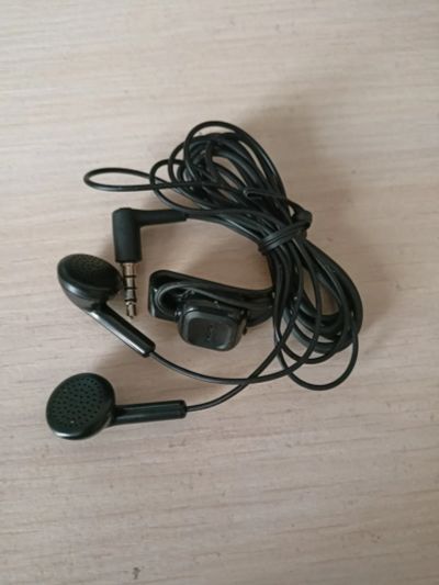 Лот: 19899850. Фото: 1. Наушники Nokia. С микрофоном... Наушники, гарнитуры