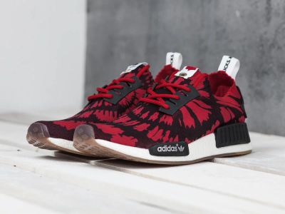 Лот: 10561003. Фото: 1. Adidas NMD Runner R1 B. Кеды, кроссовки, слипоны
