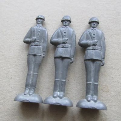 Лот: 19013454. Фото: 1. Солдатик оловянный боец автоматчик... Игрушки