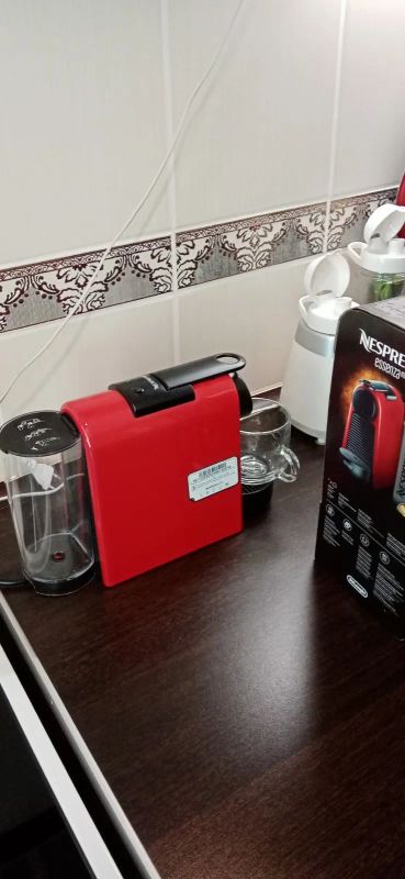 Лот: 20078599. Фото: 1. Кофемашина nespresso essenza mini. Чайники, кофемашины, кулеры