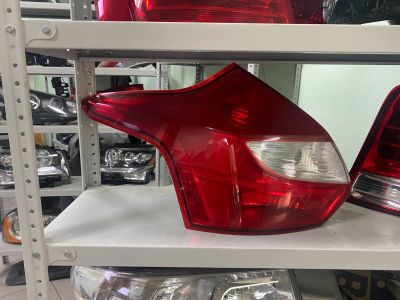 Лот: 25851089. Фото: 1. Задний (L) фонарь Ford Focus 3... Оптика и освещение