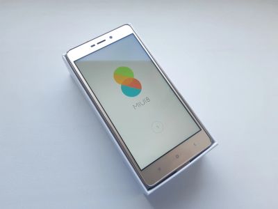 Лот: 14778696. Фото: 1. Xiaomi redmi 3s золотой. Смартфоны