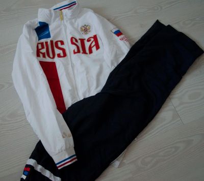 Лот: 8235193. Фото: 1. костюм парадный forward. Спортивные костюмы