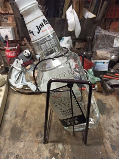 Лот: 19703564. Фото: 1. Бутылка Jim beam 3 литра на качеле. Бутылки, пробки, этикетки