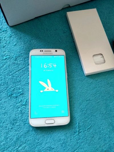 Лот: 11959422. Фото: 1. Samsung galaxy s6 32gb новая батарейка. Смартфоны