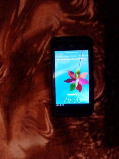 Лот: 10368720. Фото: 1. Zte v811w. Смартфоны