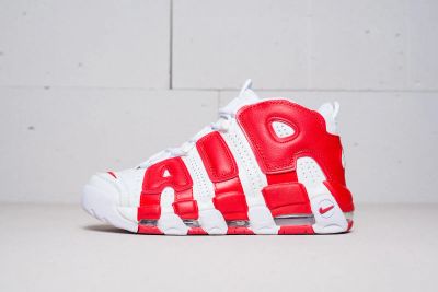Лот: 11617804. Фото: 1. Кроссовки Nike Air More Uptempo. Кеды, кроссовки, слипоны
