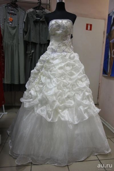 Лот: 13202282. Фото: 1. Выпускное-вечернее-свадебное платье... Свадебные платья