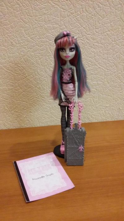 Лот: 6226579. Фото: 1. Monster High Рошель Гоил из коллекции... Куклы и аксессуары