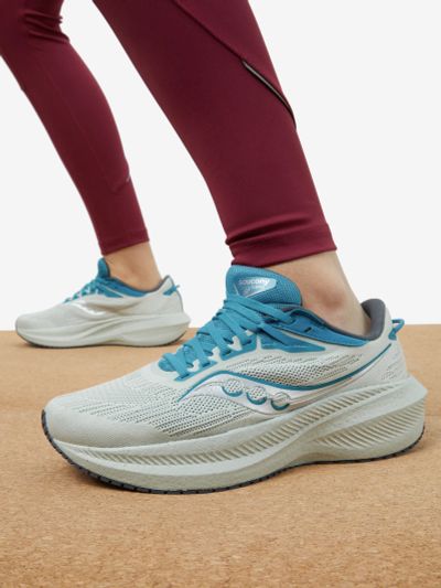 Лот: 24286317. Фото: 1. Кроссовки женские Saucony Triumph... Кеды, кроссовки, слипоны