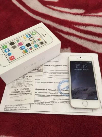 Лот: 5968274. Фото: 1. Продам iPhone 5s, silver (16gb... Смартфоны