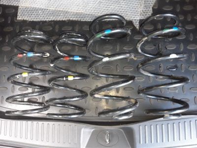 Лот: 16298480. Фото: 1. Пружины KIA Sorento 2. Ходовая, подвеска, рулевое управление