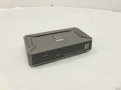 Лот: 16653952. Фото: 1. Мини коммутатор LevelOne FSW-0508TX. Коммутаторы