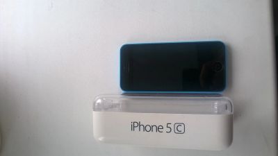 Лот: 9870623. Фото: 1. Iphone 5c читаем описание. Смартфоны