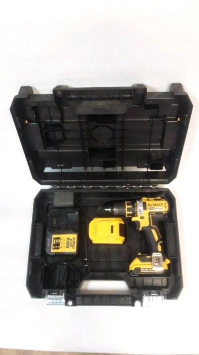 Лот: 13969885. Фото: 1. Дрель аккумуляторная Dewalt DCD732D2... Электроинструмент