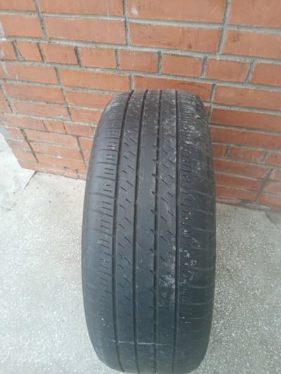 Лот: 19124825. Фото: 1. Bridgestone 235/55R19 er33. Шины