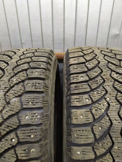 Лот: 18096529. Фото: 1. 2 шины r 14 Bridgestone шипы 185... Шины