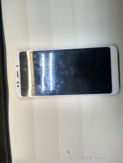 Лот: 19216794. Фото: 1. Смартфон Xiaomi Redmi 5 Plus. Смартфоны