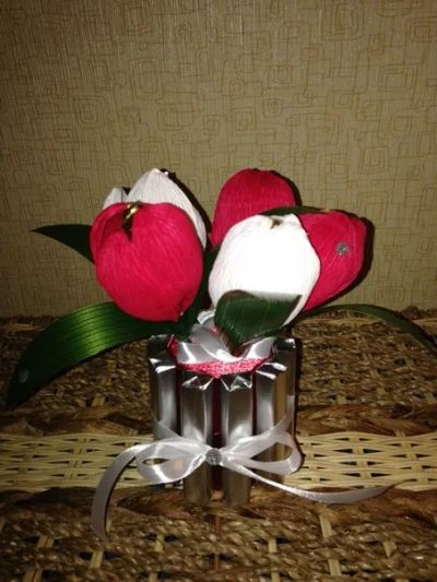 Лот: 3850854. Фото: 1. Тюльпаны, букет из конфет!. Букеты из конфет, игрушек
