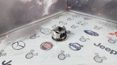 Лот: 23589906. Фото: 1. Поршень Suzuki Grand Vitara J20A... Двигатель и элементы двигателя