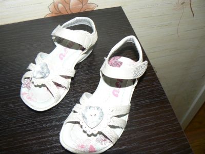 Лот: 3857731. Фото: 1. Босоножки для девочки р-р 23. Босоножки