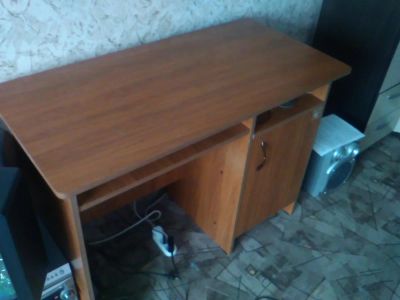 Лот: 7294924. Фото: 1. Стол письменный. Компьютерные и письменные столы