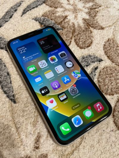 Лот: 20550261. Фото: 1. iPhone 11 64GB. Смартфоны